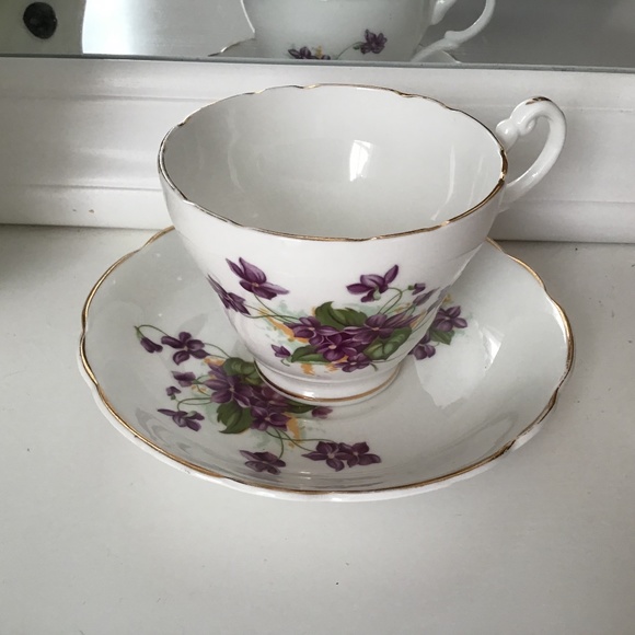 Tea cup and Saucer White with purple flowers - Picture 1 of 5